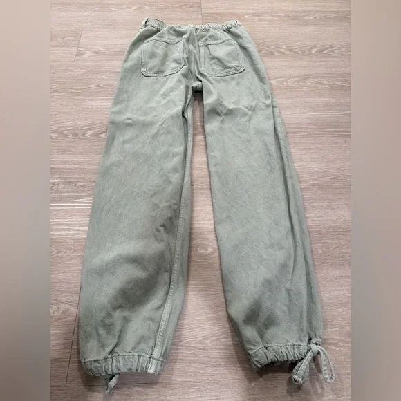 Zara Women’s Green Jogger Style Pants - Picture 4 of 5